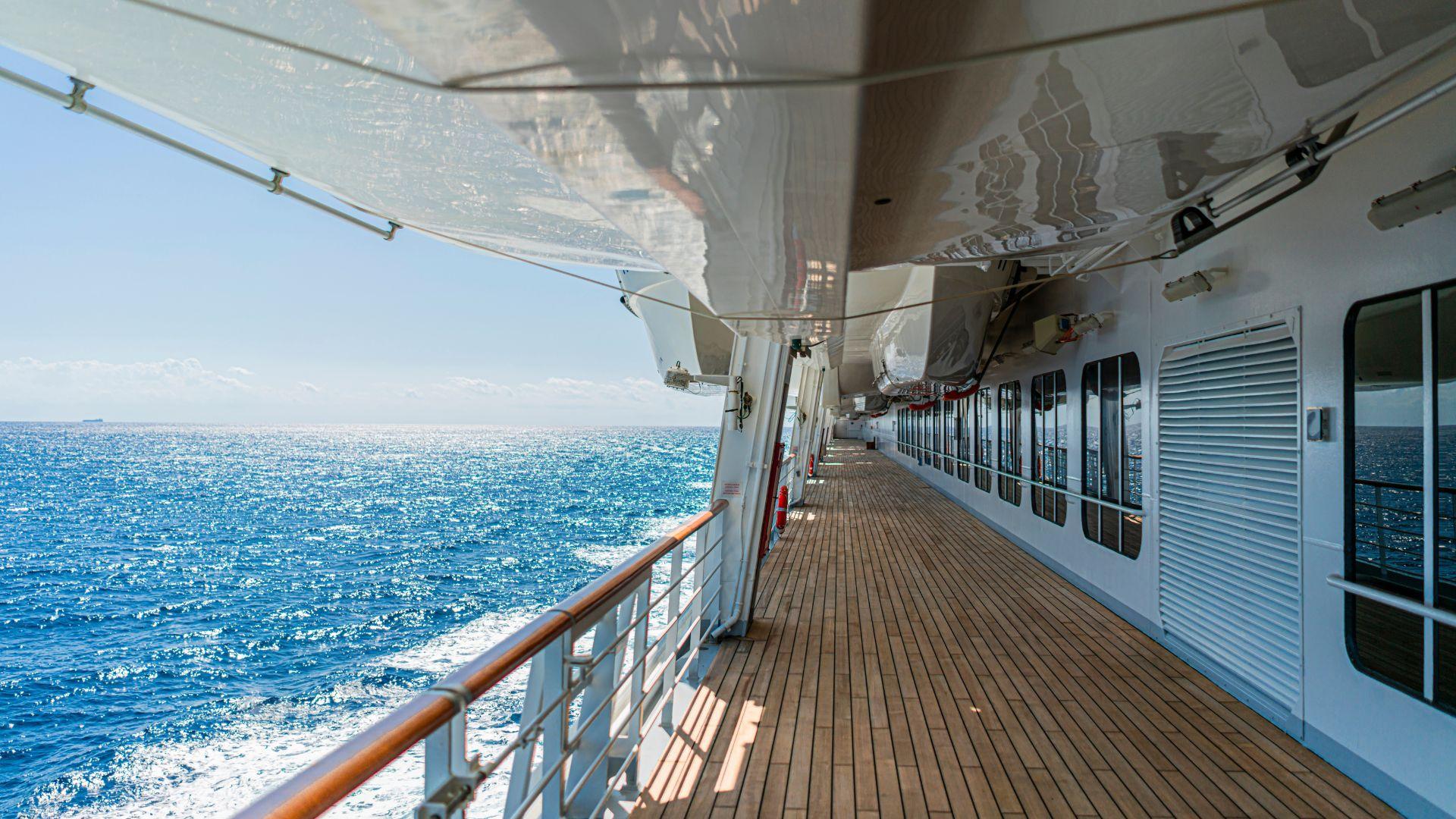 AROYA CRUISES – 3 Nights Arabian Gulf Cruise Abu Dhabi • Dubai