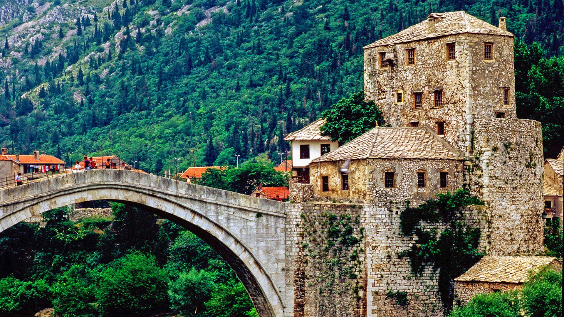 Bosnia & Herzegovina Sarajevo-Bihac-Mostar-Sarajevo