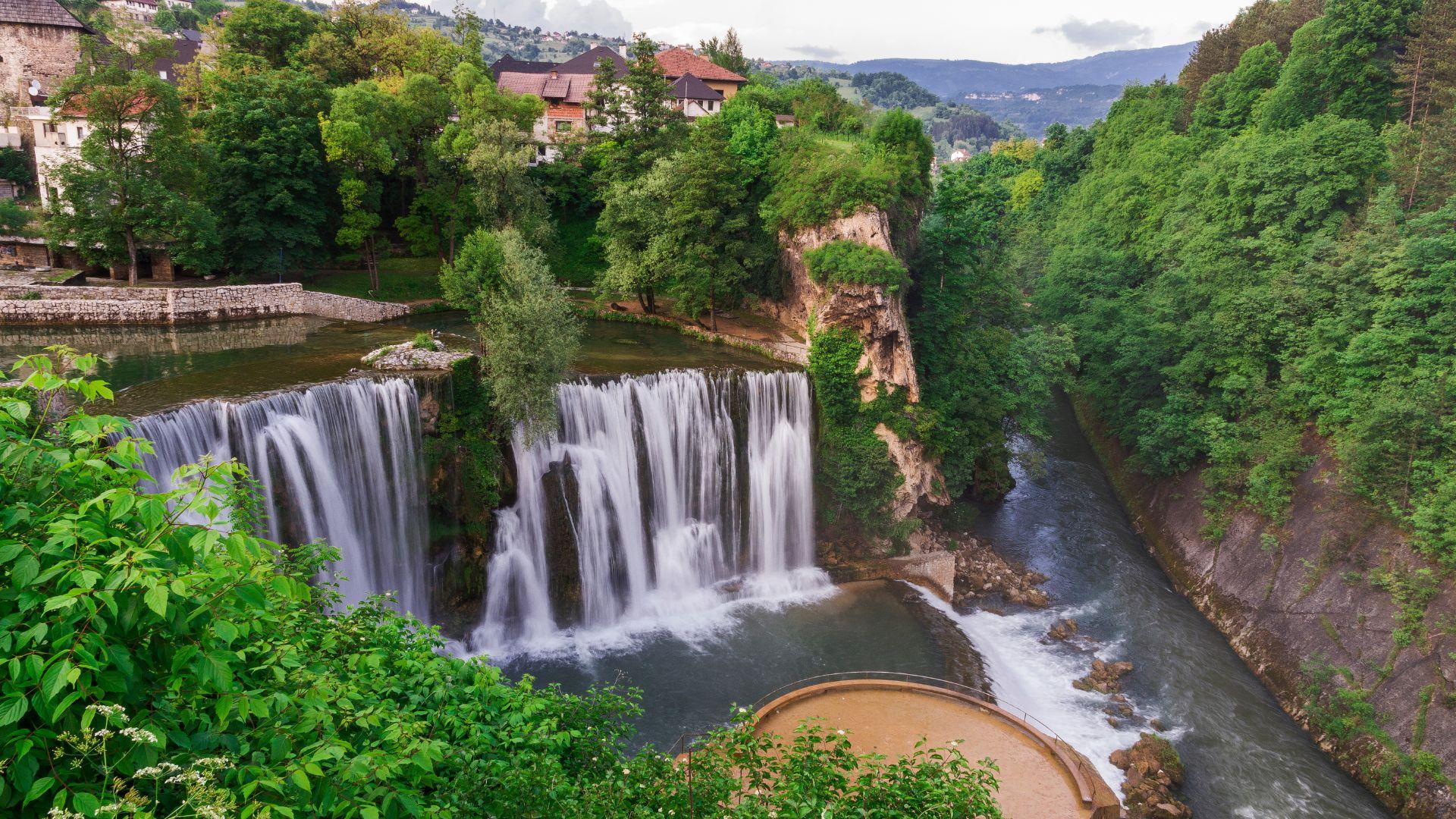 Bosnia & Herzegovina Sarajevo-Bihac-Mostar-Sarajevo