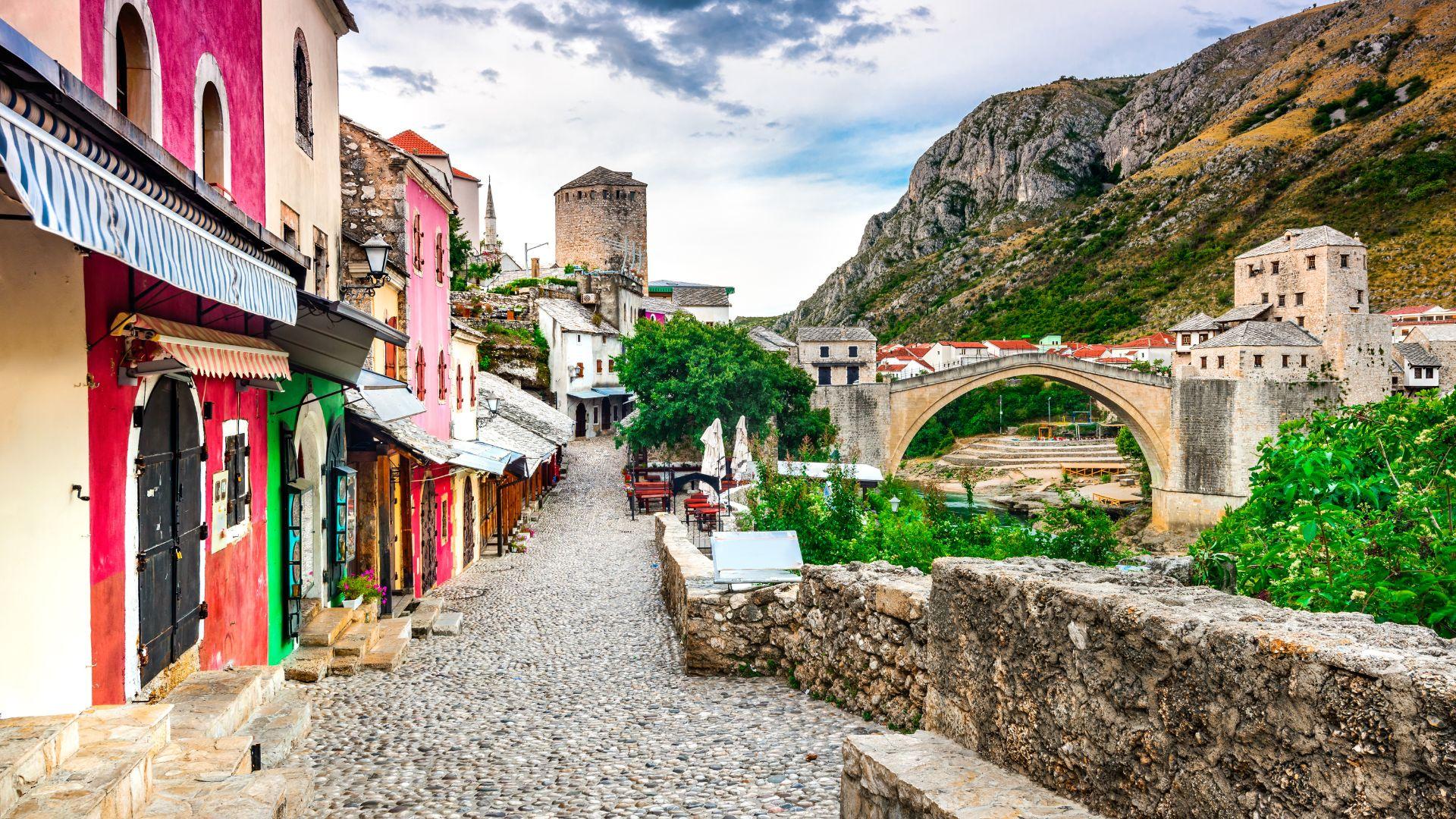 Bosnia & Herzegovina Sarajevo-Bihac-Mostar-Sarajevo