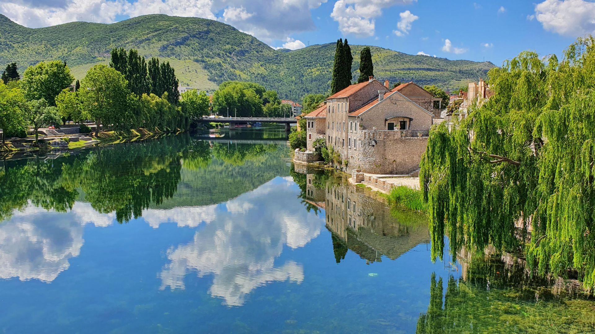 Bosnia & Herzegovina Sarajevo-Bihac-Mostar-Sarajevo