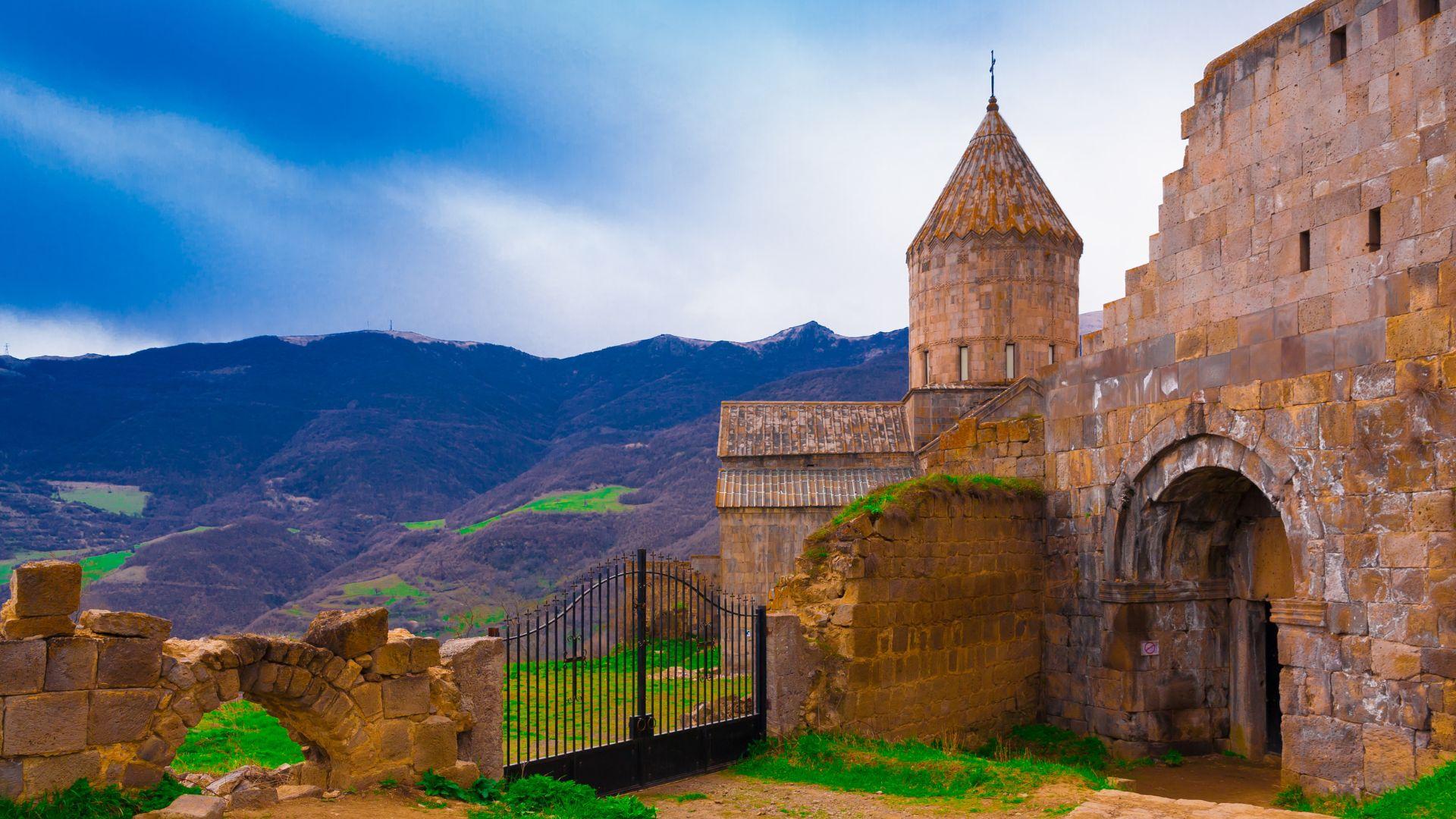 Armenia - Elegant & Inspiring